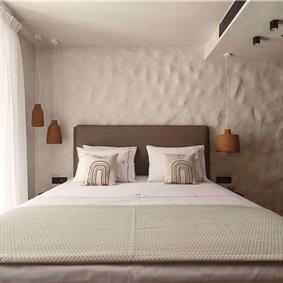 5 bedroom villa with indoor and outdoor pool in Chania town, sleeps 10